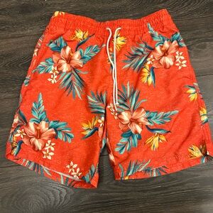 Men’s swim shorts